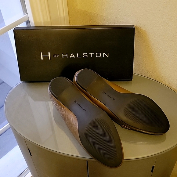 Halston: ❤️Host Pick ❤️Kellie Chocolate Leather Slip-on - Picture 3 of 6
